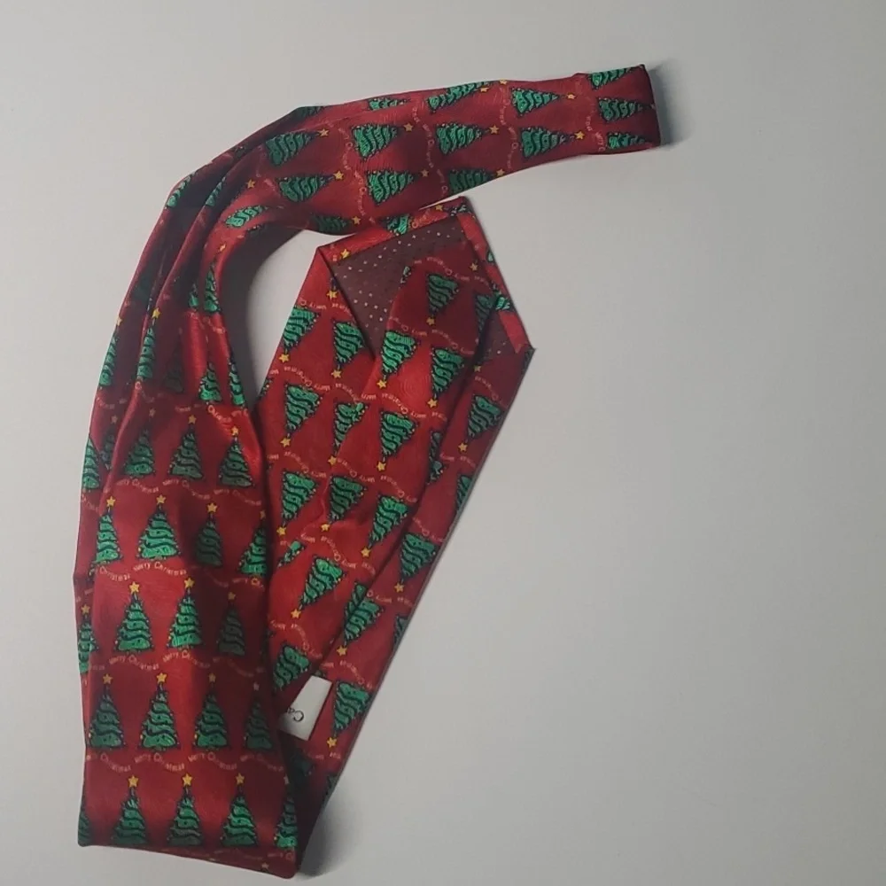 Festive Red and Green Christmas Tree Tie Cape‎ Cod Neckwear Xmas Holiday